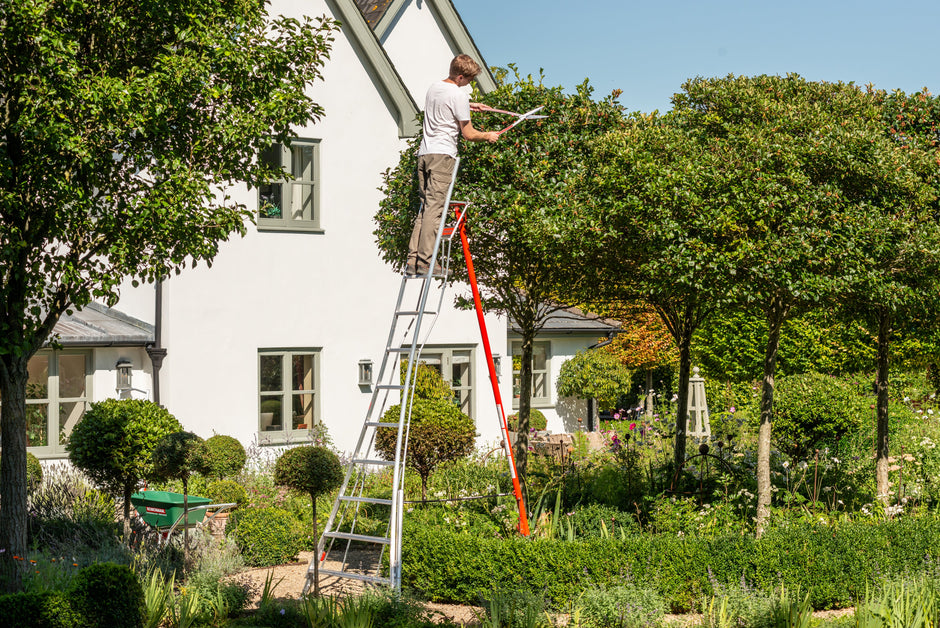 Checklist for safe ladders with DIN EN 131 certification